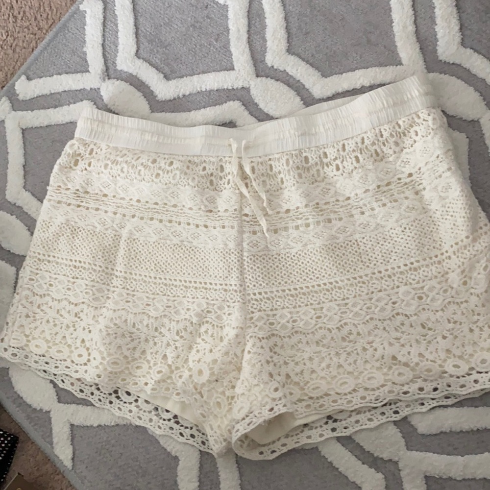 Cream lace shorts